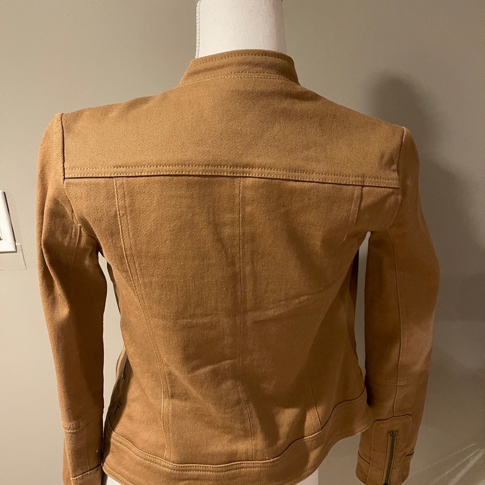 Jacket! - Picture 3 of 5